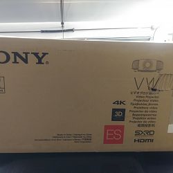 SONY 4K PROJECTOR