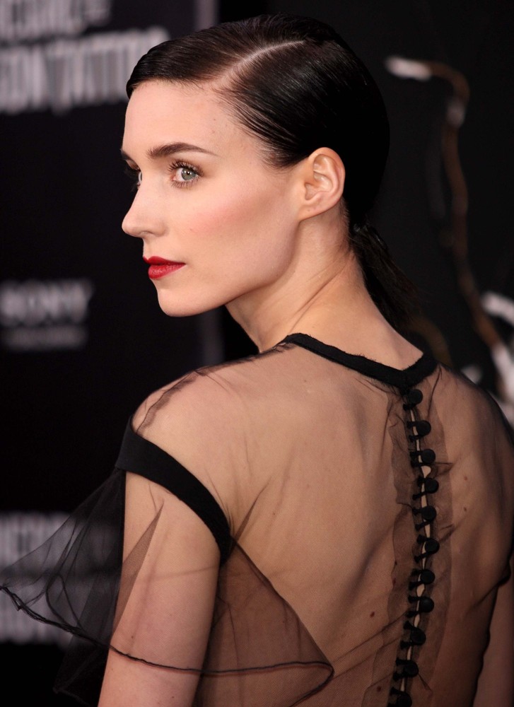 rooney-mara-premiere-the-girl-with-the-dragon-tattoo-06.jpg