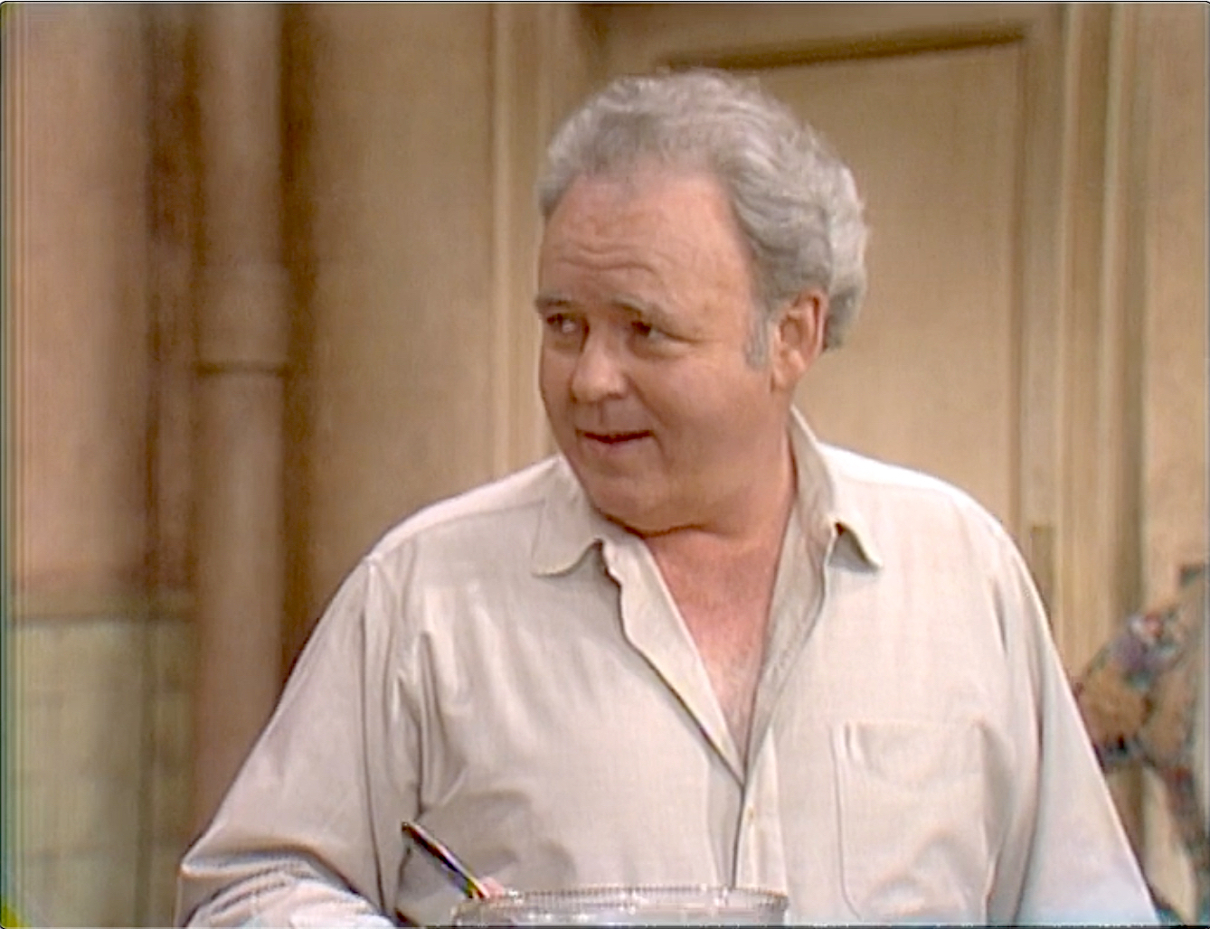 All In The Family S05E23 No Smoking (Mar.01.1975)-159.jpg