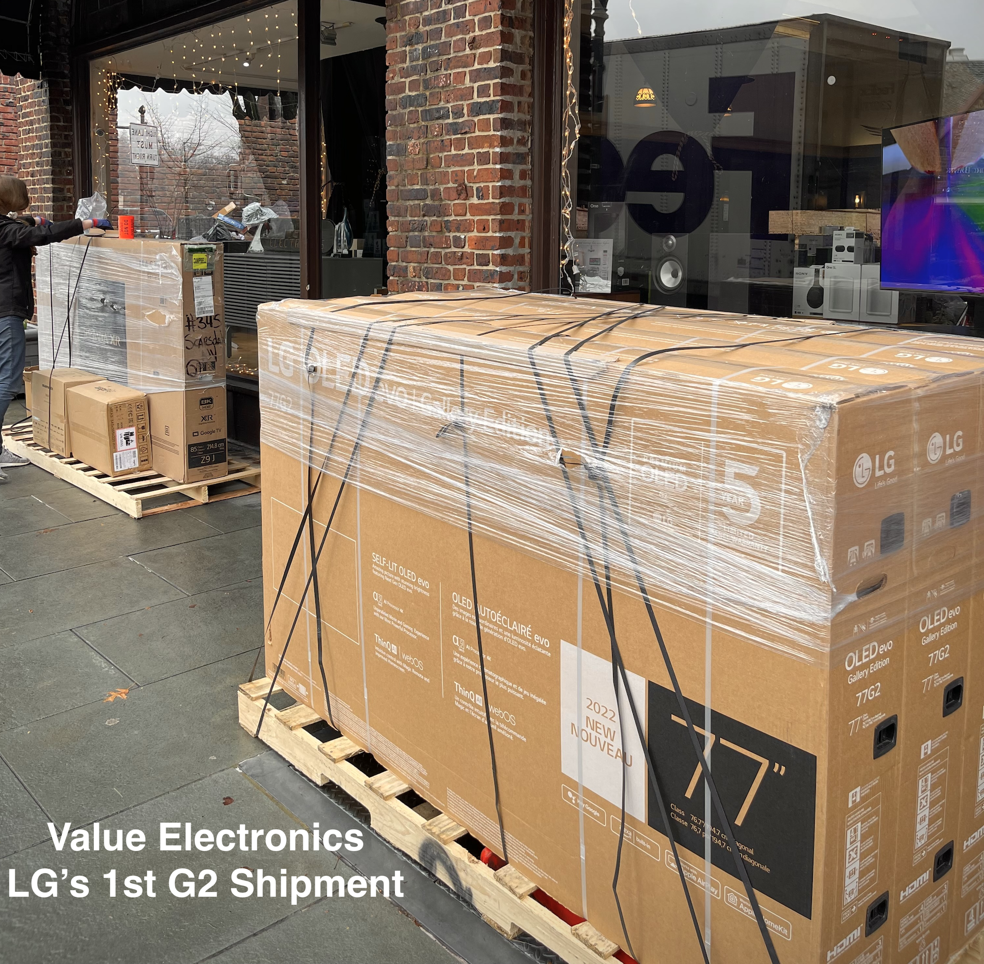 LG 77G2  shipment.png