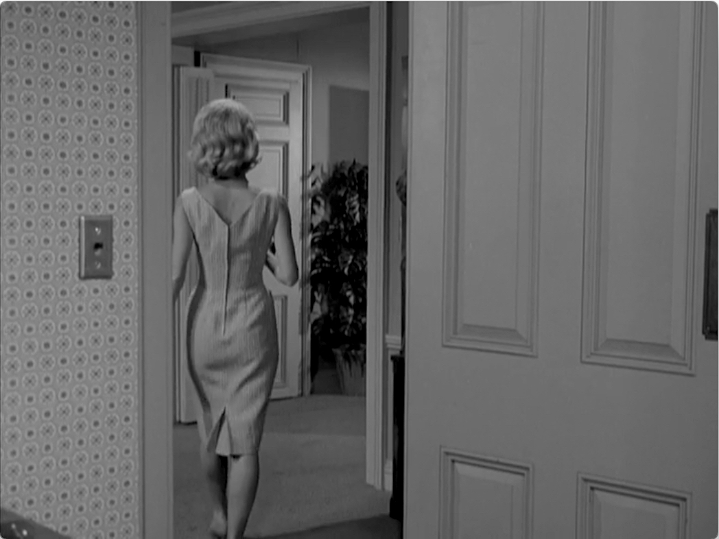 S01E11 The Blues My Babe Gave to Me (Dec.12.1962)-137.jpg