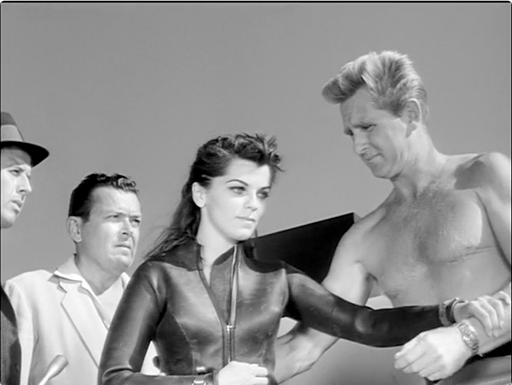 S02E06 The Stunt (Feb.08.1959)-9.jpg