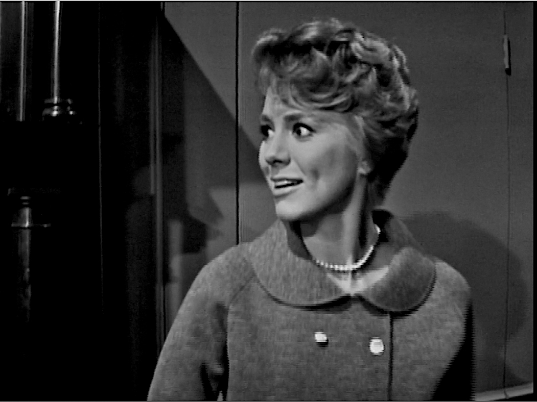 S02E08 The Lateness of the Hour (Dec.02.1960)-26m_cr.jpg