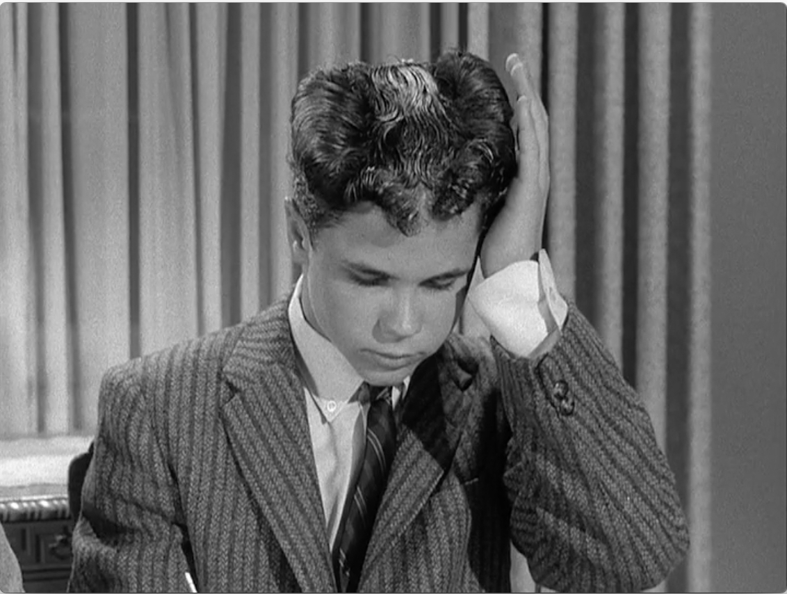 S02E34 Wally's Haircomb (May.21.1959)-13.jpg