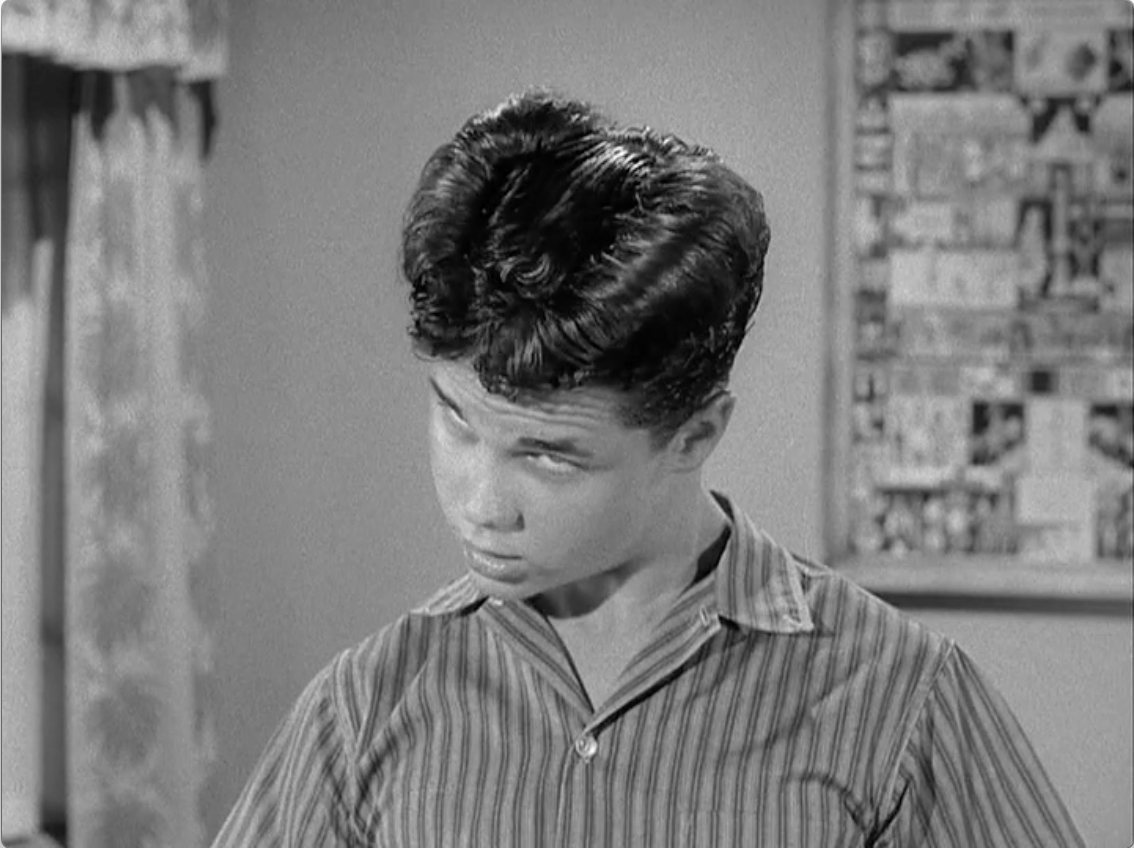 S02E34 Wally's Haircomb (May.21.1959)-30.jpg