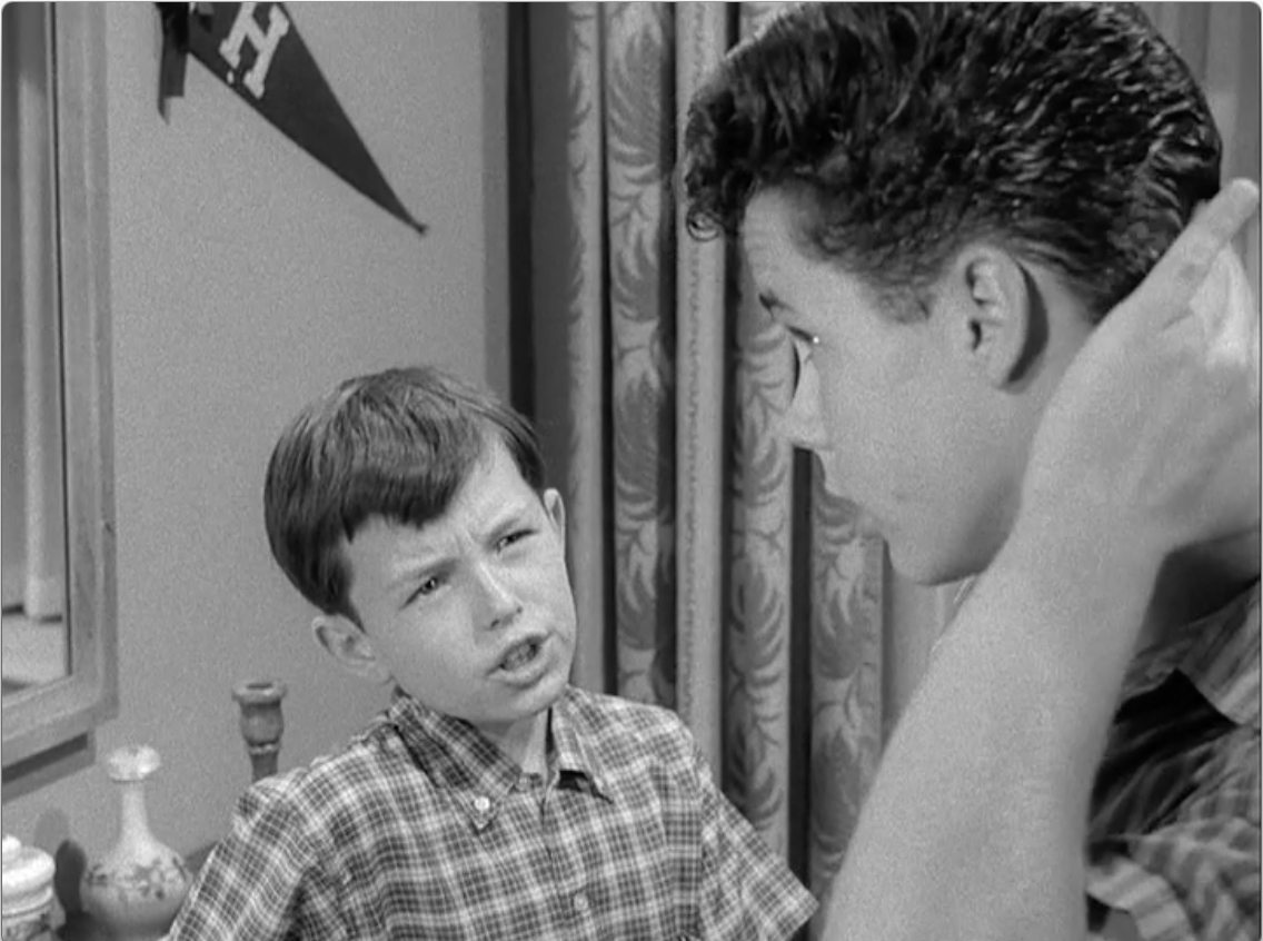 S02E34 Wally's Haircomb (May.21.1959)-31.jpg