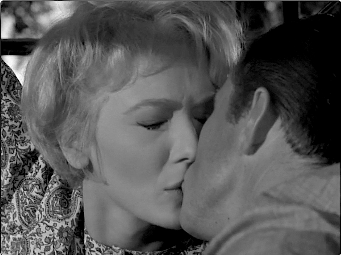 S04E16 Kiss the Monster - Make Him Sleep (Jan.24.1964)-89.jpg