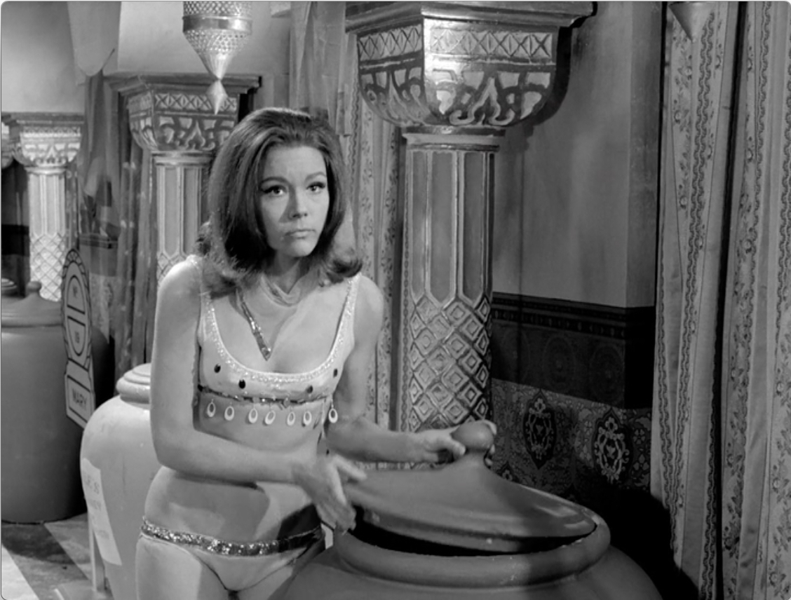 S04E26 Honey for the Prince (Mar.26.1966)-48.jpg