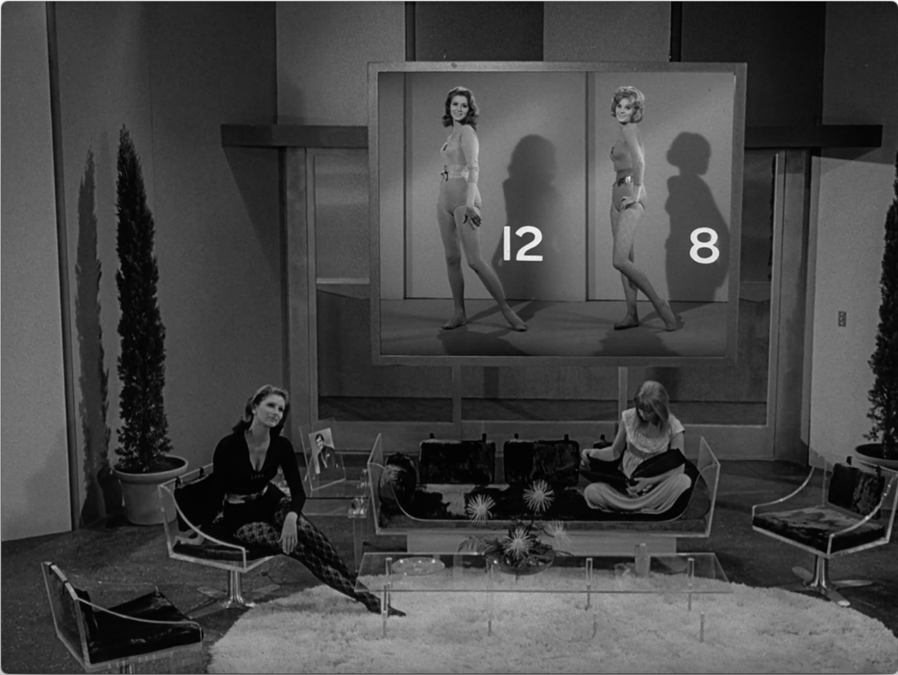 S05E17 Number 12 Looks Just Like You (Jan.24.1964)-03.jpg