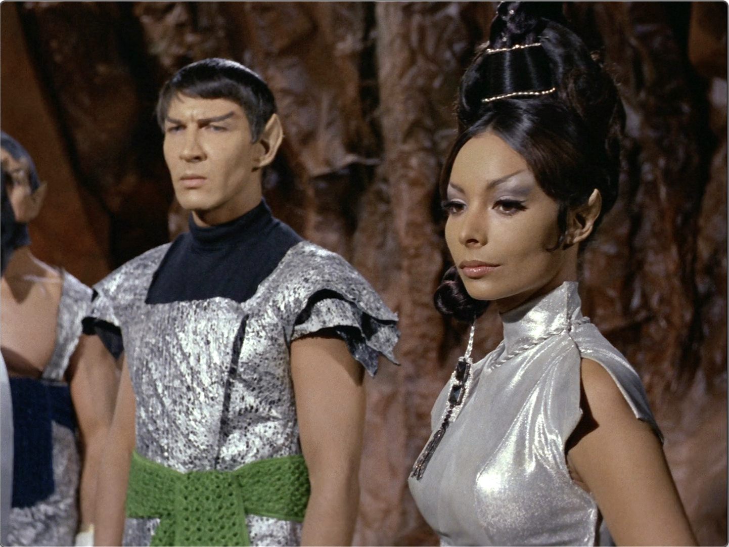 Star Trek S02E01 Amok Time (Sep.15.1967)-2.jpg