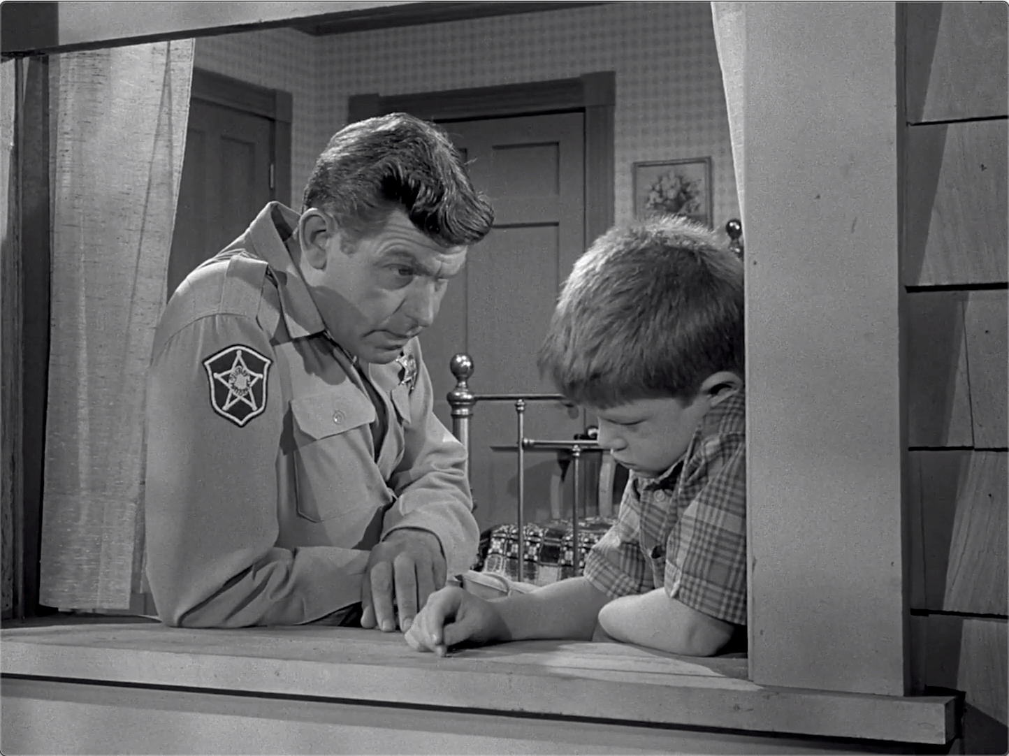 The Andy Griffith Show S03E01 Mr. McBeevee (Oct.01.1962)-110.jpg