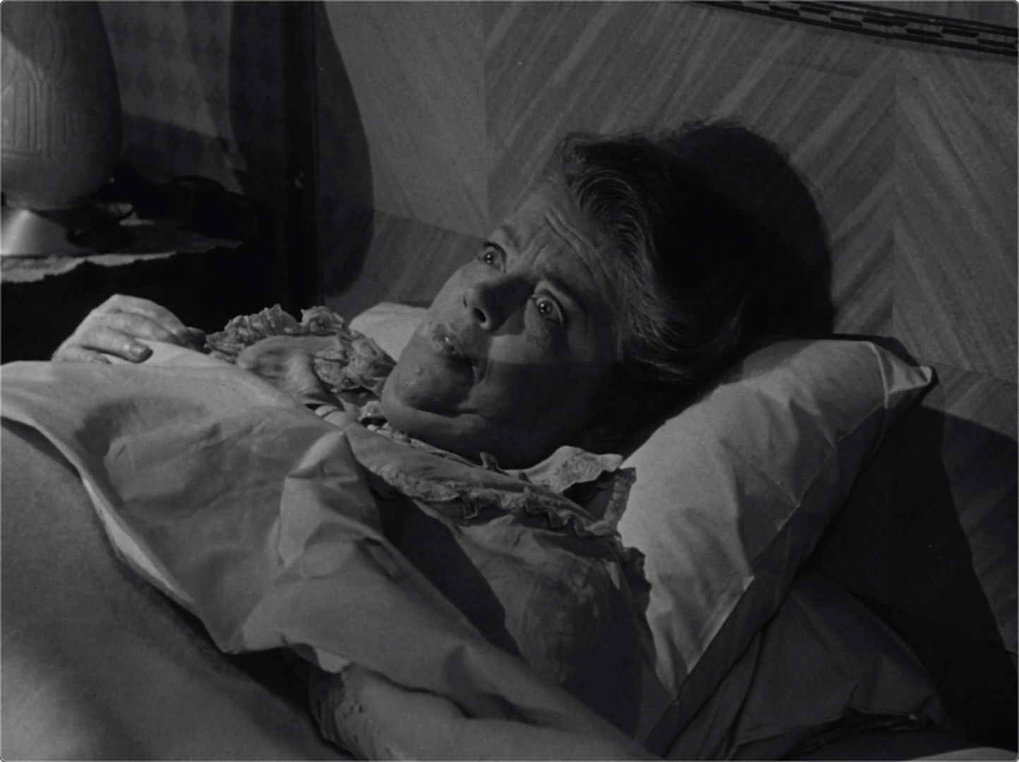 The Andy Griffith Show S04E05 Briscoe Declares for Aunt Bee (Oct.28.1963)-127.jpg