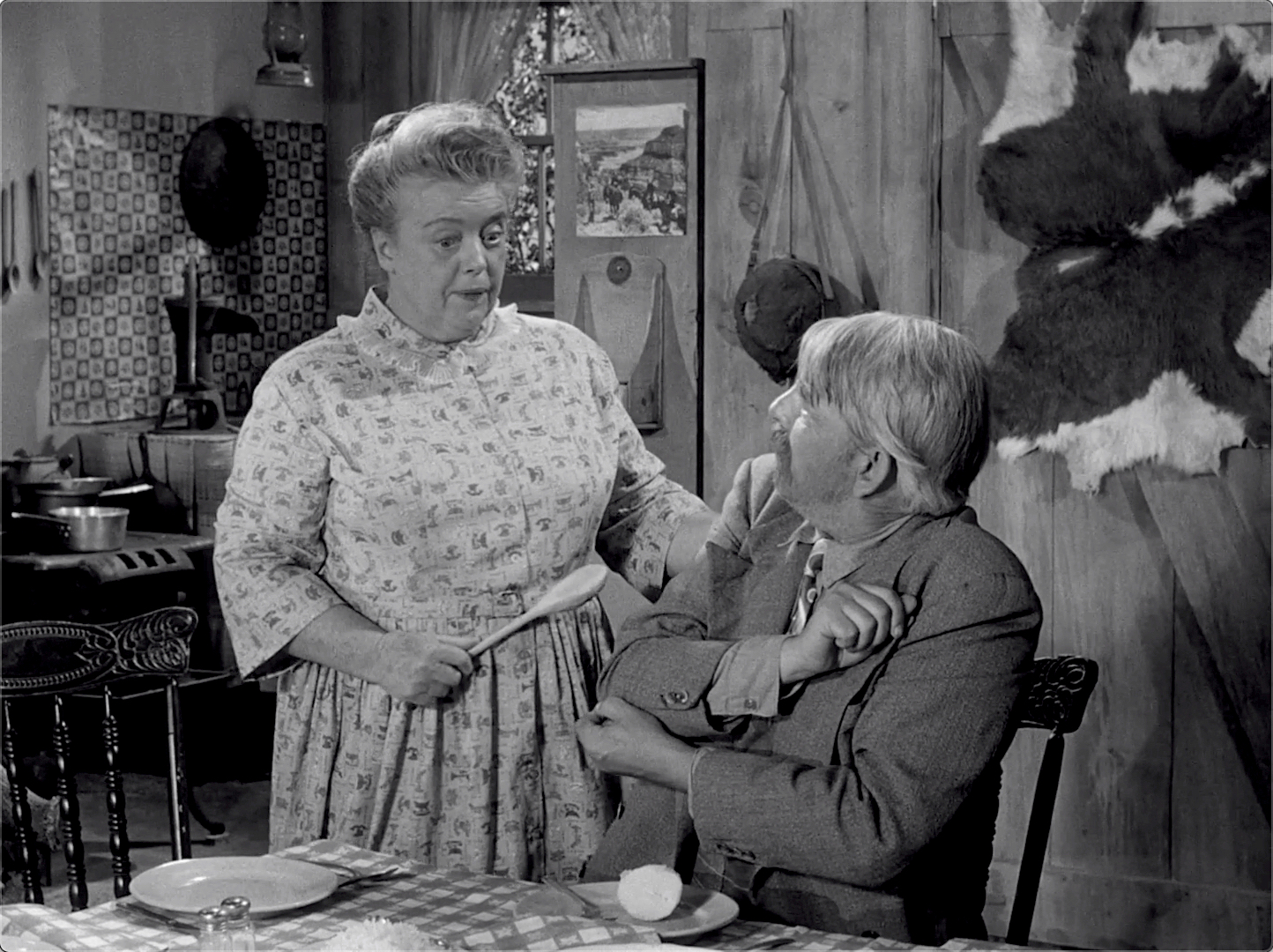 The Andy Griffith Show S04E05 Briscoe Declares for Aunt Bee (Oct.28.1963)-183.jpg