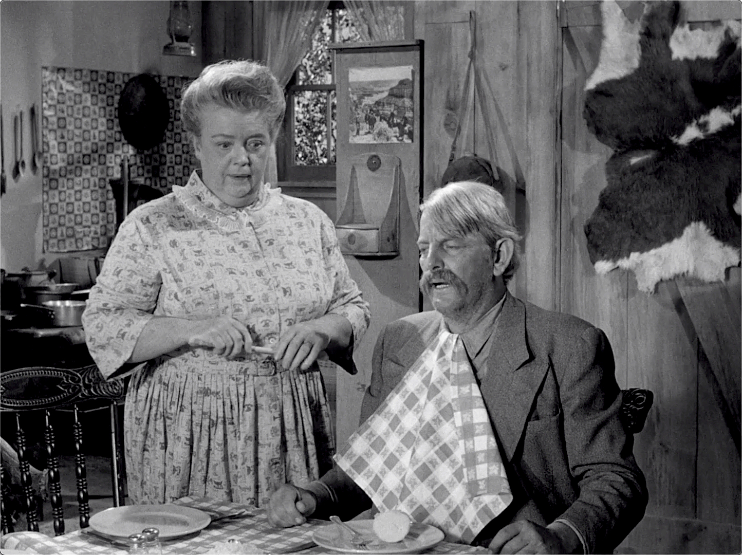 The Andy Griffith Show S04E05 Briscoe Declares for Aunt Bee (Oct.28.1963)-184.jpg