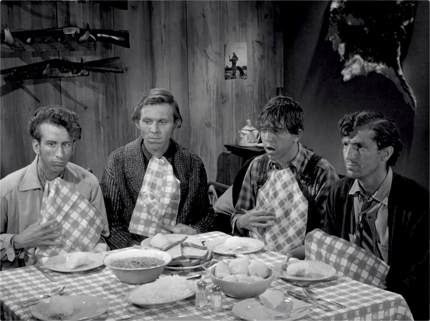 The Andy Griffith Show S04E05 Briscoe Declares for Aunt Bee (Oct.28.1963)-185.jpg