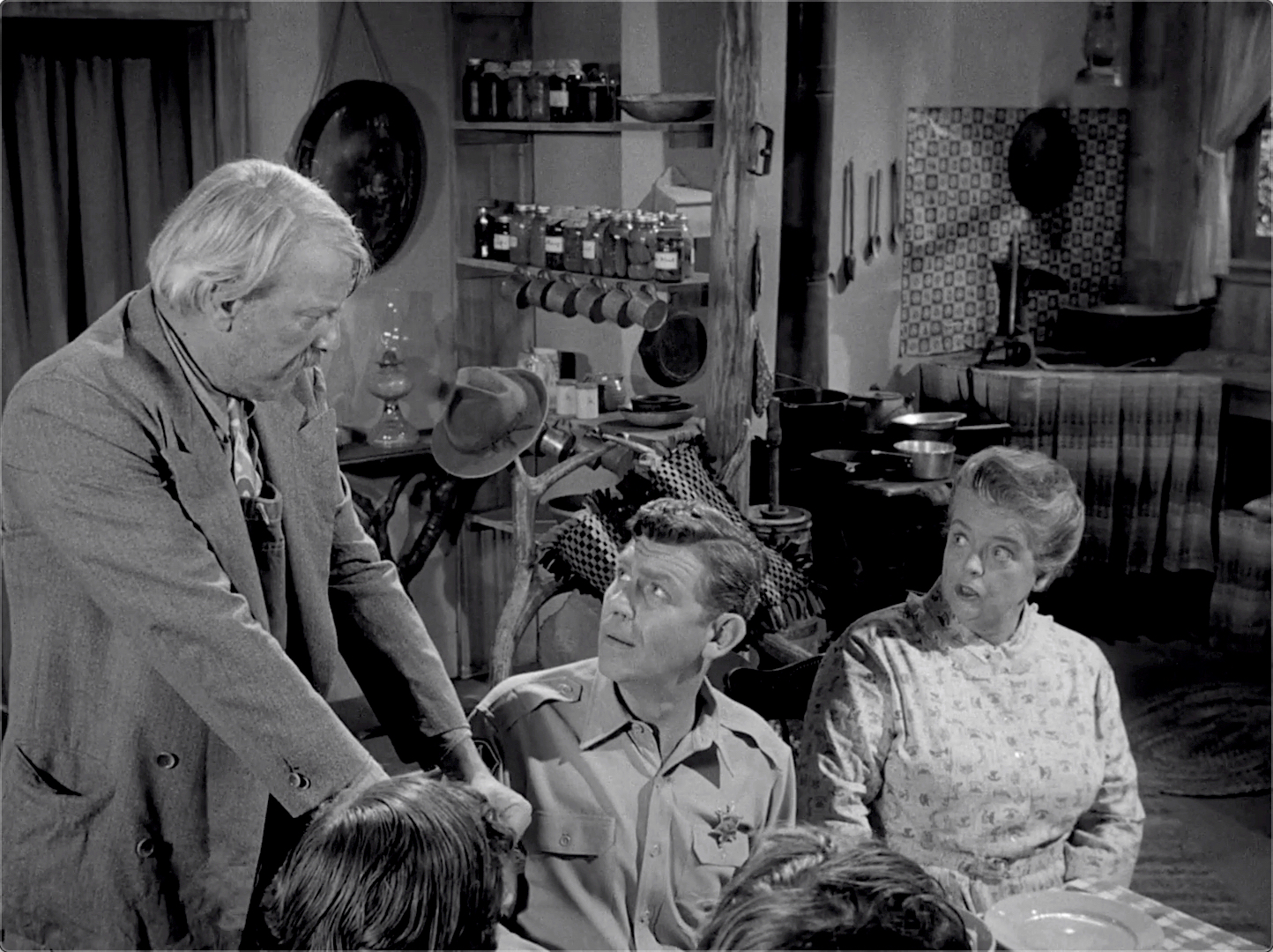 The Andy Griffith Show S04E05 Briscoe Declares for Aunt Bee (Oct.28.1963)-187.jpg