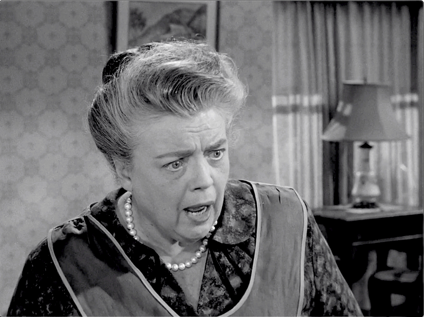 The Andy Griffith Show S04E05 Briscoe Declares for Aunt Bee (Oct.28.1963)-24.jpg