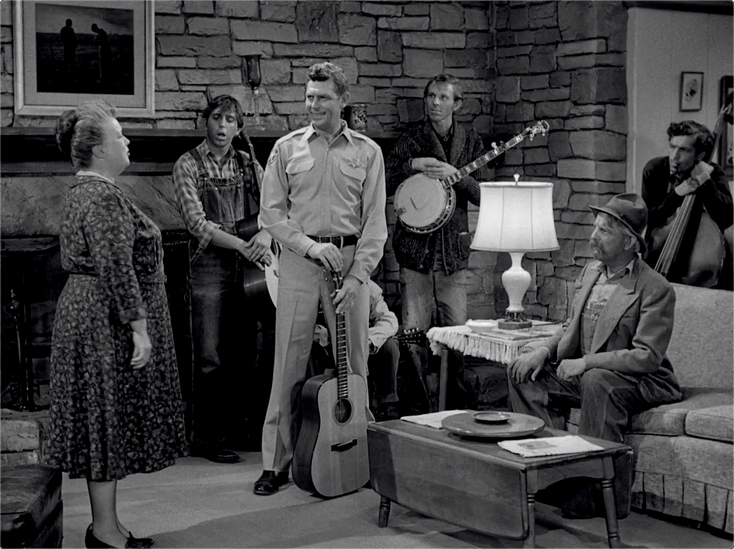 The Andy Griffith Show S04E05 Briscoe Declares for Aunt Bee (Oct.28.1963)-93.jpg
