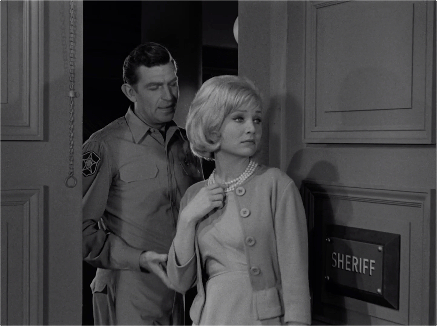 The Andy Griffith Show S04E18 Prisoner Of Love (Feb.10.1964)-168.jpg
