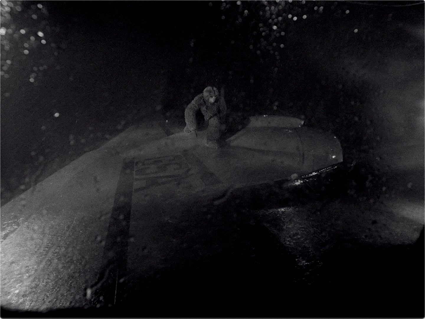 The Twilight Zone S05E03 Nightmare at 20,000 Feet (Oct.11.1963)-75.jpg