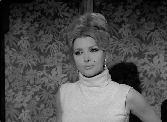 S03E23 The Chinese Sunset (Mar.01.1966)-15.jpg