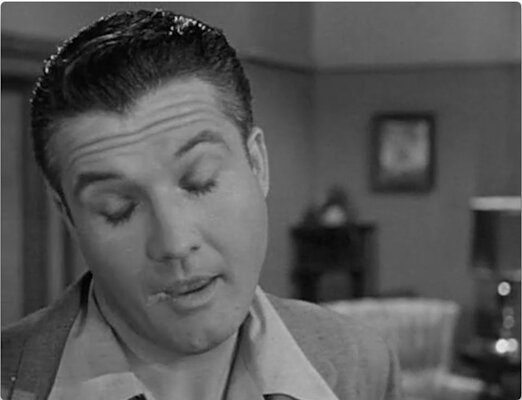 S02E10 The Face and the Voice (Nov.21.1953)-21.jpg