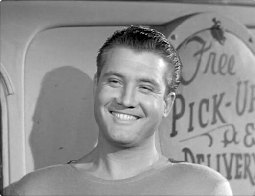 S02E10 The Face and the Voice (Nov.21.1953)-85.jpg