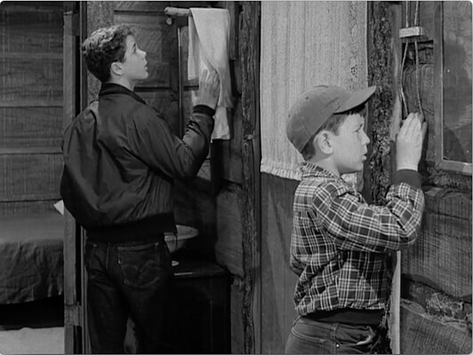 S02E13 Happy Weekend (Dec.25.1958)-10.jpg