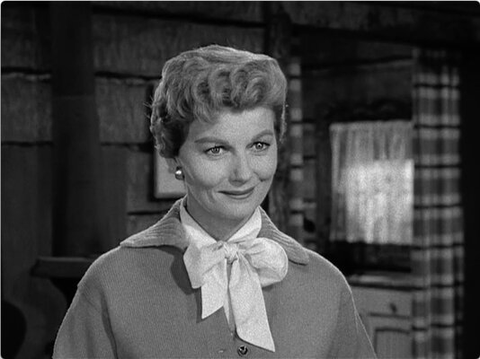 S02E13 Happy Weekend (Dec.25.1958)-56.jpg