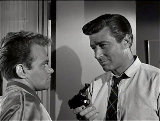 77 Sunset Strip S04E10 The Turning Point (Nov.24.1961)-15.jpg
