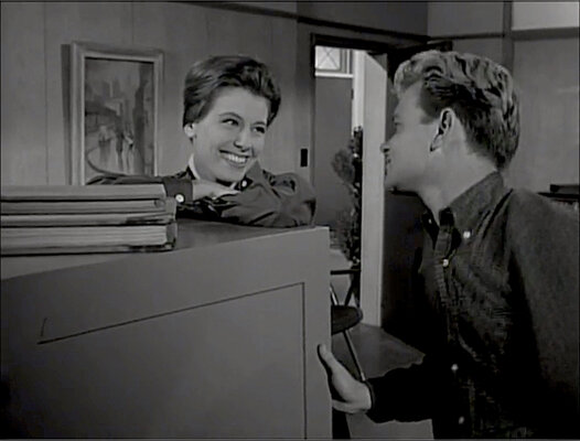 77 Sunset Strip S04E10 The Turning Point (Nov.24.1961)-37.jpg