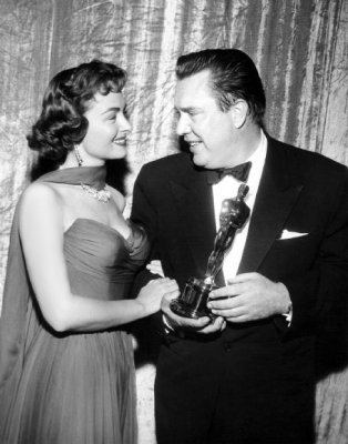Donna Reed and Host with Award AOL.jpg