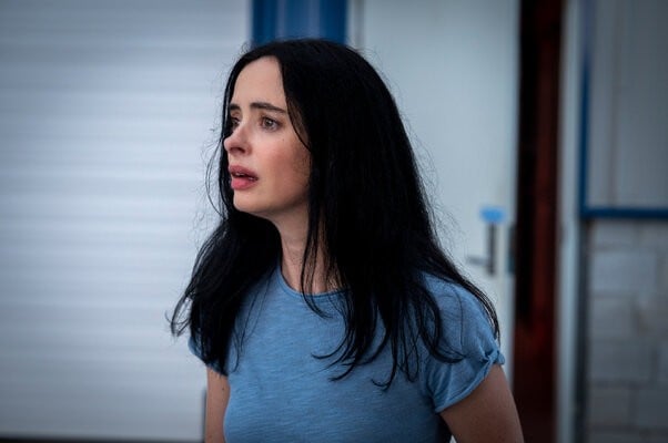 Krysten Ritter as Lucy - Orphan Black: Echoes _ Season 1, Episode 1 - Photo Credit: Sophie Giraud/AMC Krysten Ritter as Lucy - Orphan Black: Echoes _ Season 1, Episode 1 - Photo Credit: Sophie Giraud/AMC