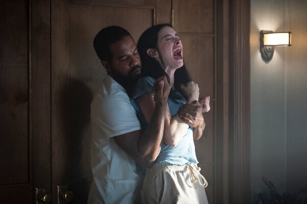 Krysten Ritter as Lucy - Orphan Black: Echoes _ Season 1, Episode 1 - Photo Credit: Sophie Giraud/AMC Krysten Ritter as Lucy - Orphan Black: Echoes _ Season 1, Episode 1 - Photo Credit: Sophie Giraud/AMC