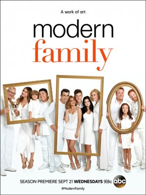 ModernFamily_S08_001.jpg