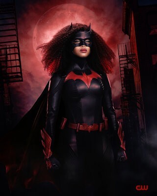 Batwoman_S02_003.jpg