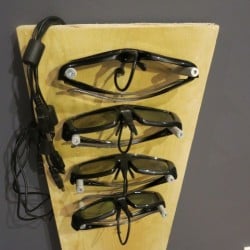 44 - Charging rack for 3D glasses