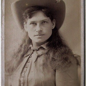 Annie_Oakley,_Baker's_Artred.jpg