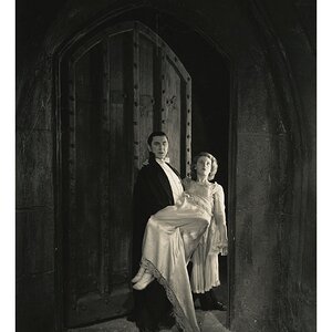 Bela Lugosi and Helen Chandler, Dracula.jpg