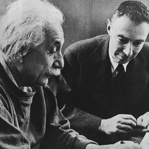 Einstein_oppenheimer.jpeg