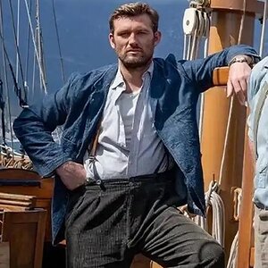 Alex Pettyfer.jpg