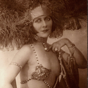 STACIA NAPIERKOWSKA.png