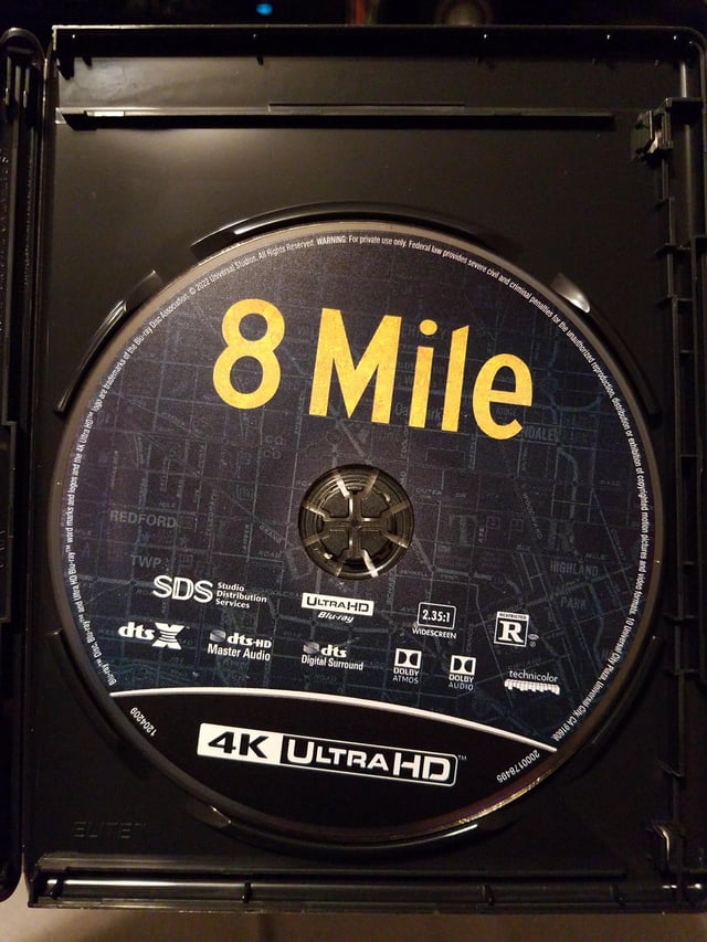 watching-8-mile-2002-on-4k-ultra-hd-v0-34xaqjicu60a1.jpg