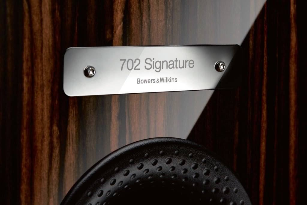 High-702-Signature-Datuk-Gloss-Plaque-Detail-1024x683.jpg