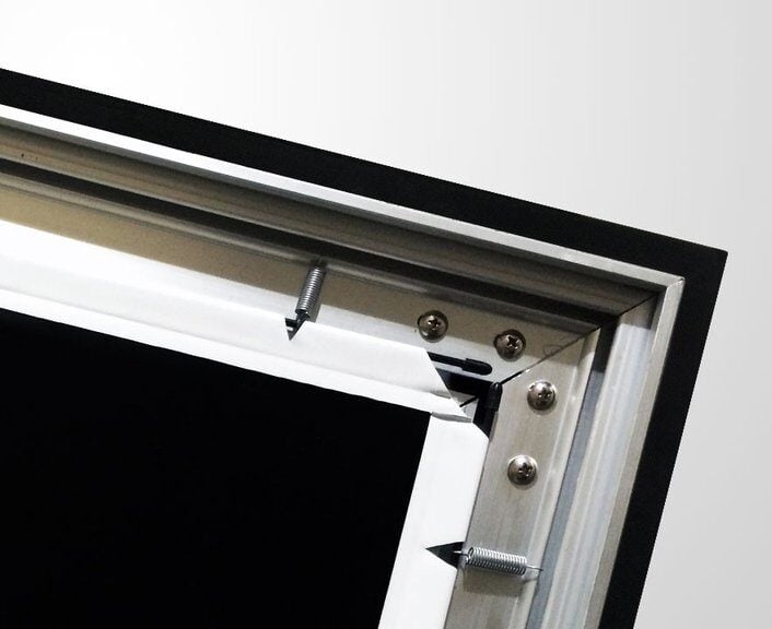 Silver Ticket Projector Screen hardware review